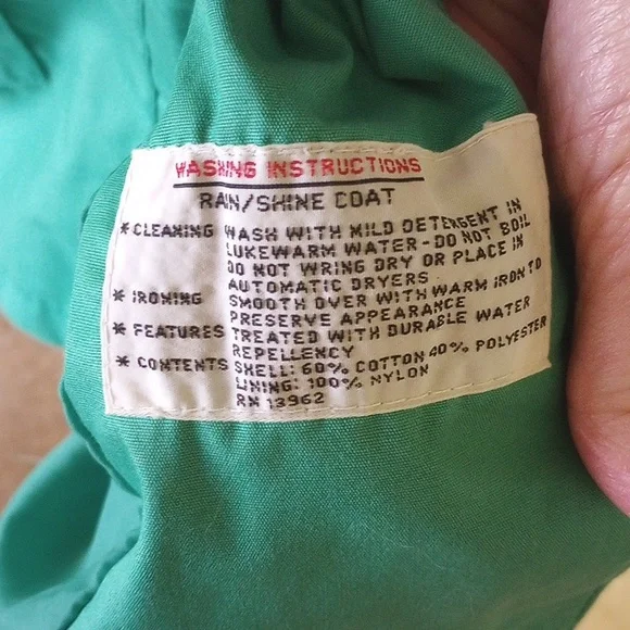 Fleet Street Rain or Shine Lined Jacket. Kelly Green, Pockets, Weather Resistant - Picture 5 of 5